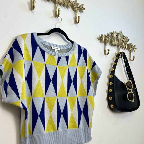 Geometric Patterned Sweater S/M - Picture 4 of 5